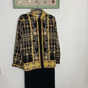 Vintage Jordan all over print black and gold button-down shirt medium